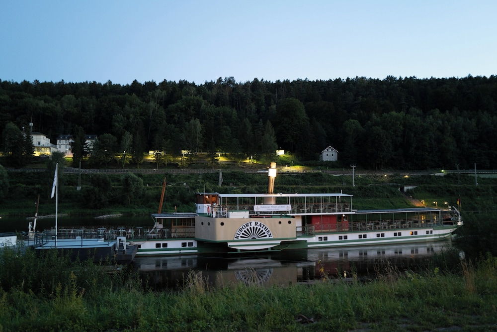 Hotel Elbresidenz an der Therme Bad Schandau 73/76