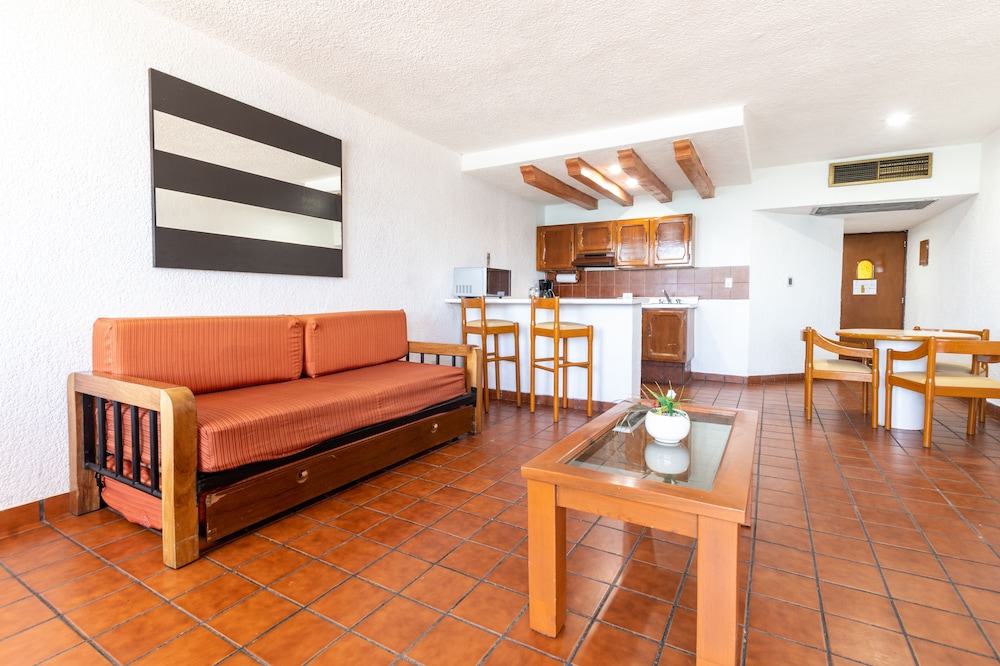 Costa De Oro Beach Hotel 14/50