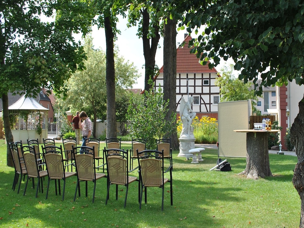 Parkhotel Bilm im Gluck am Stadtrand Hannover 40/50