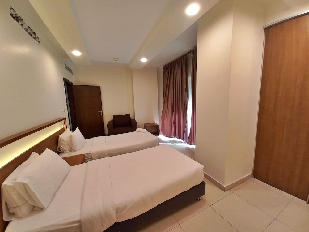 Lujain Hotel Suites 10/50