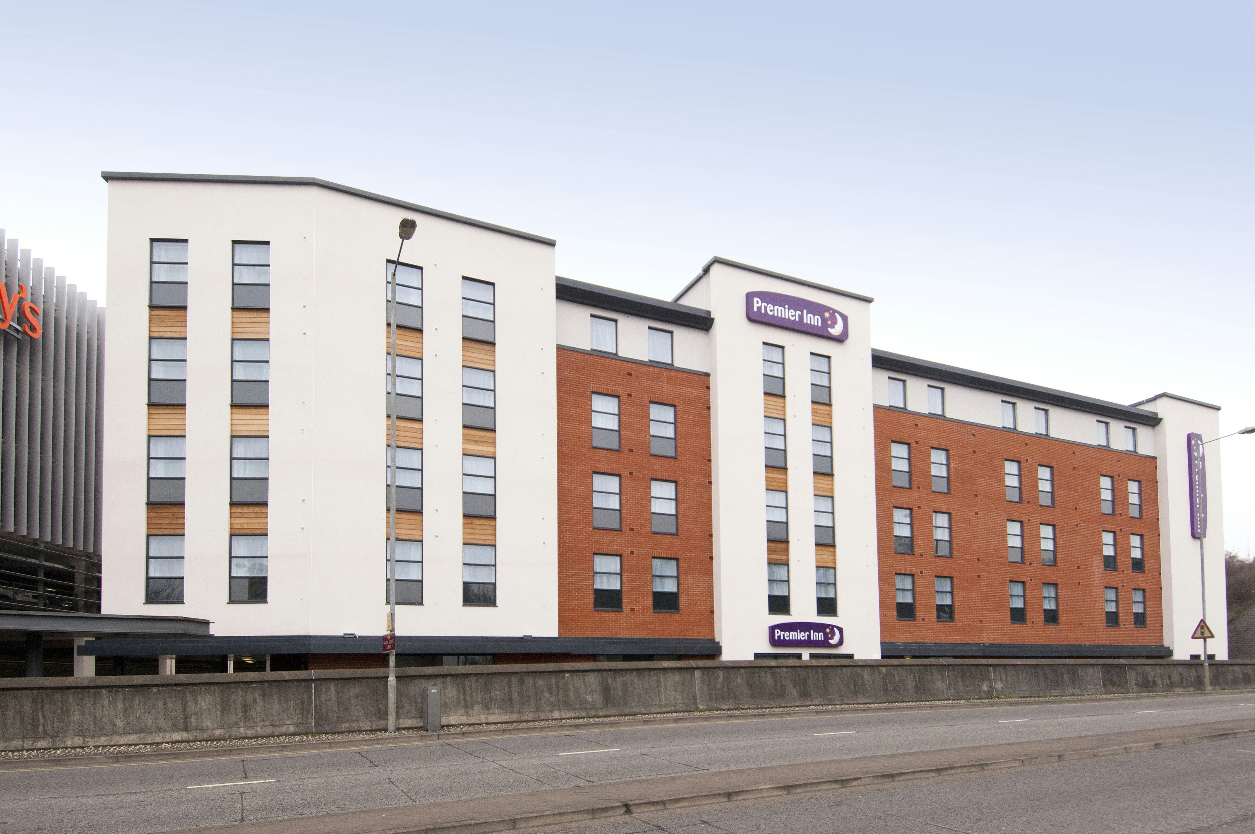 PREMIER INN HIGH WYCOMBE CENTRAL 8/40