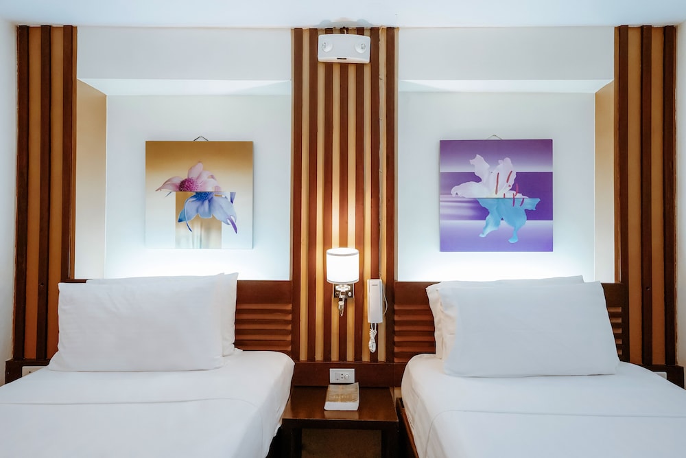 Emerald Boutique Hotel 24/55