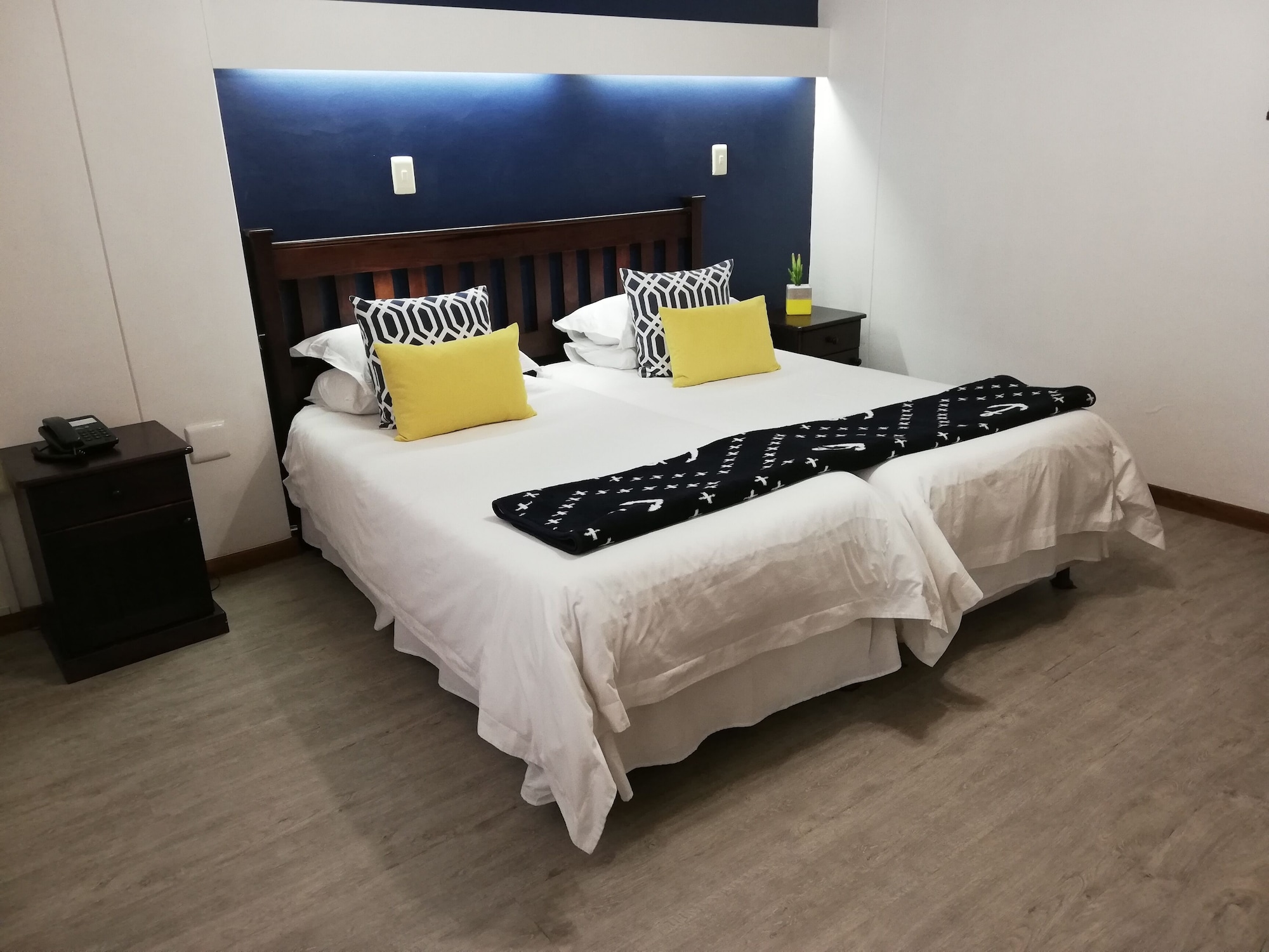 Standard, Twin Beds