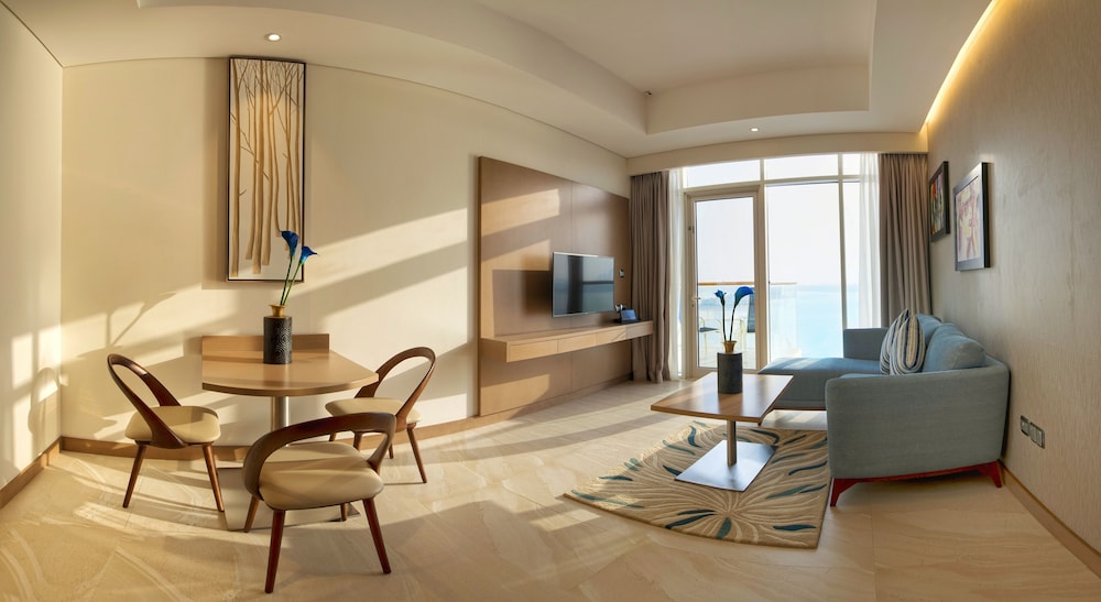 Royal Central The Palm 32/48