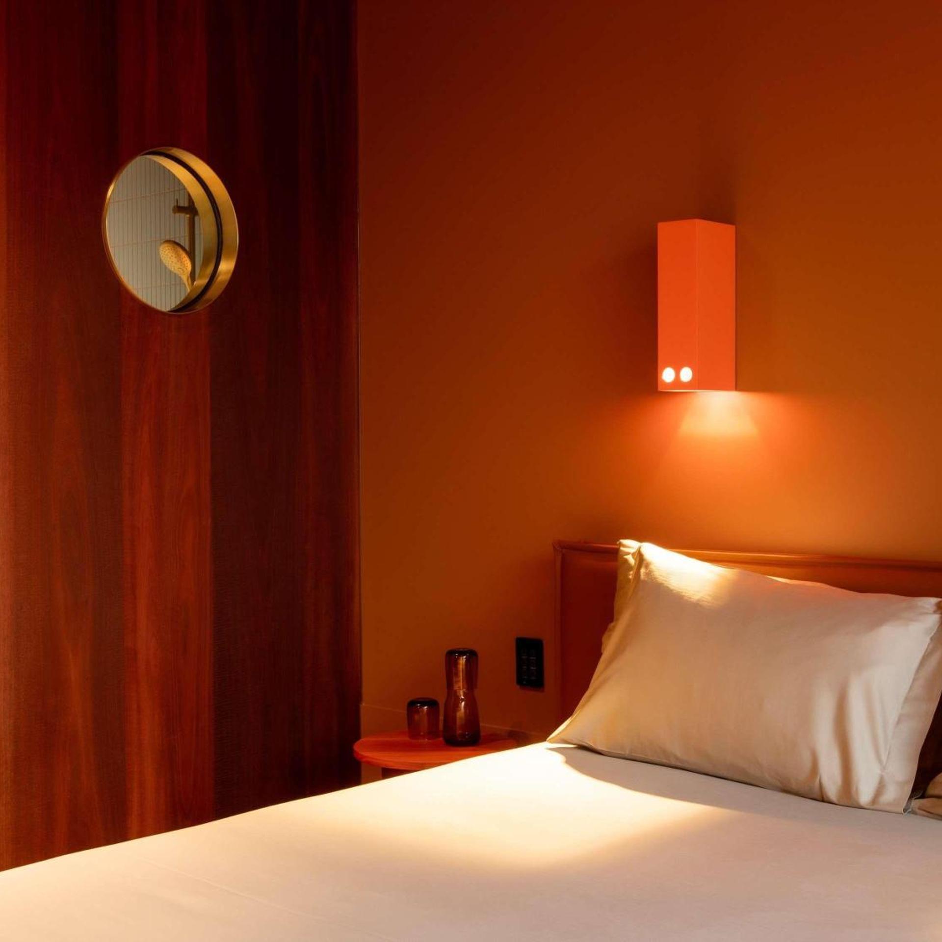 Deluxe, King Bed