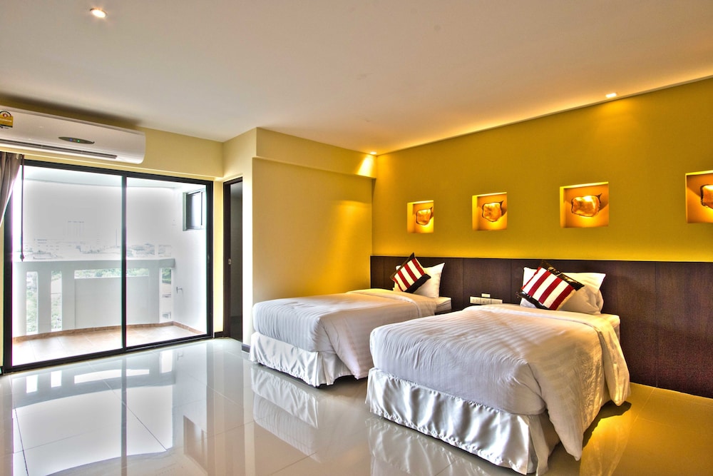 Chateau de Sukhumvit 26/52