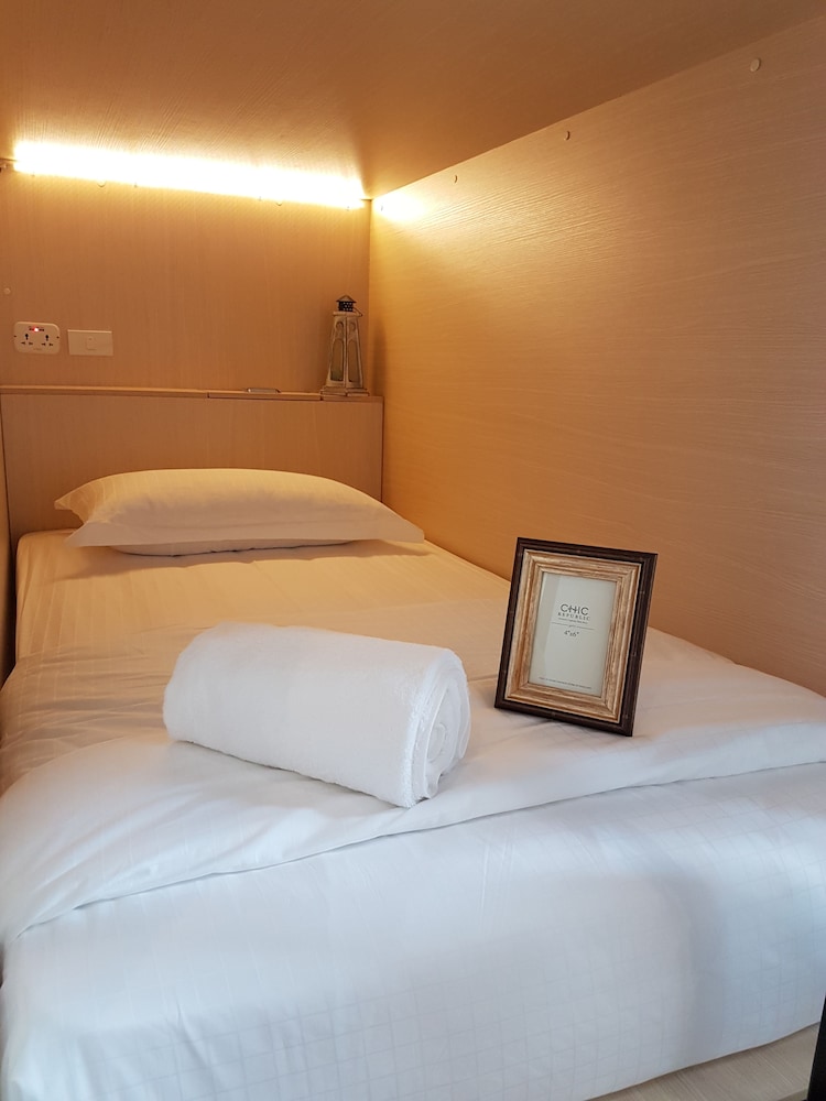 Bed To Bangkok 19/50