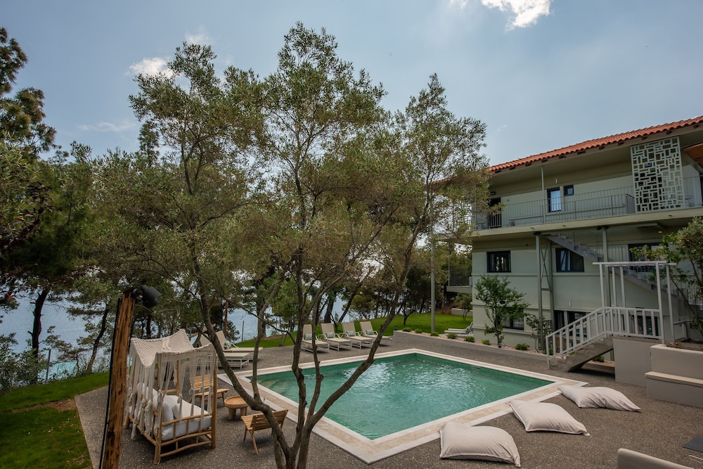 Elies 33 Bio Retreat - Adults Only 16/25