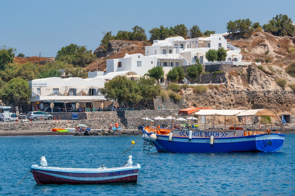 Akrotiri Hotel 29/50