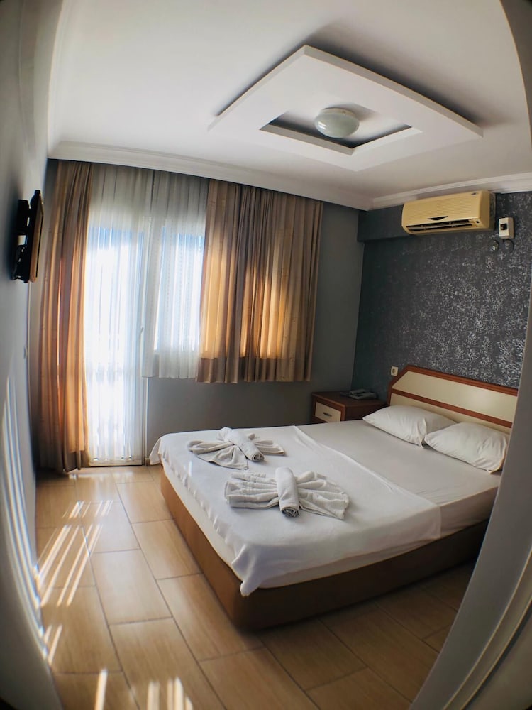Altinyaz Hotel 8/35