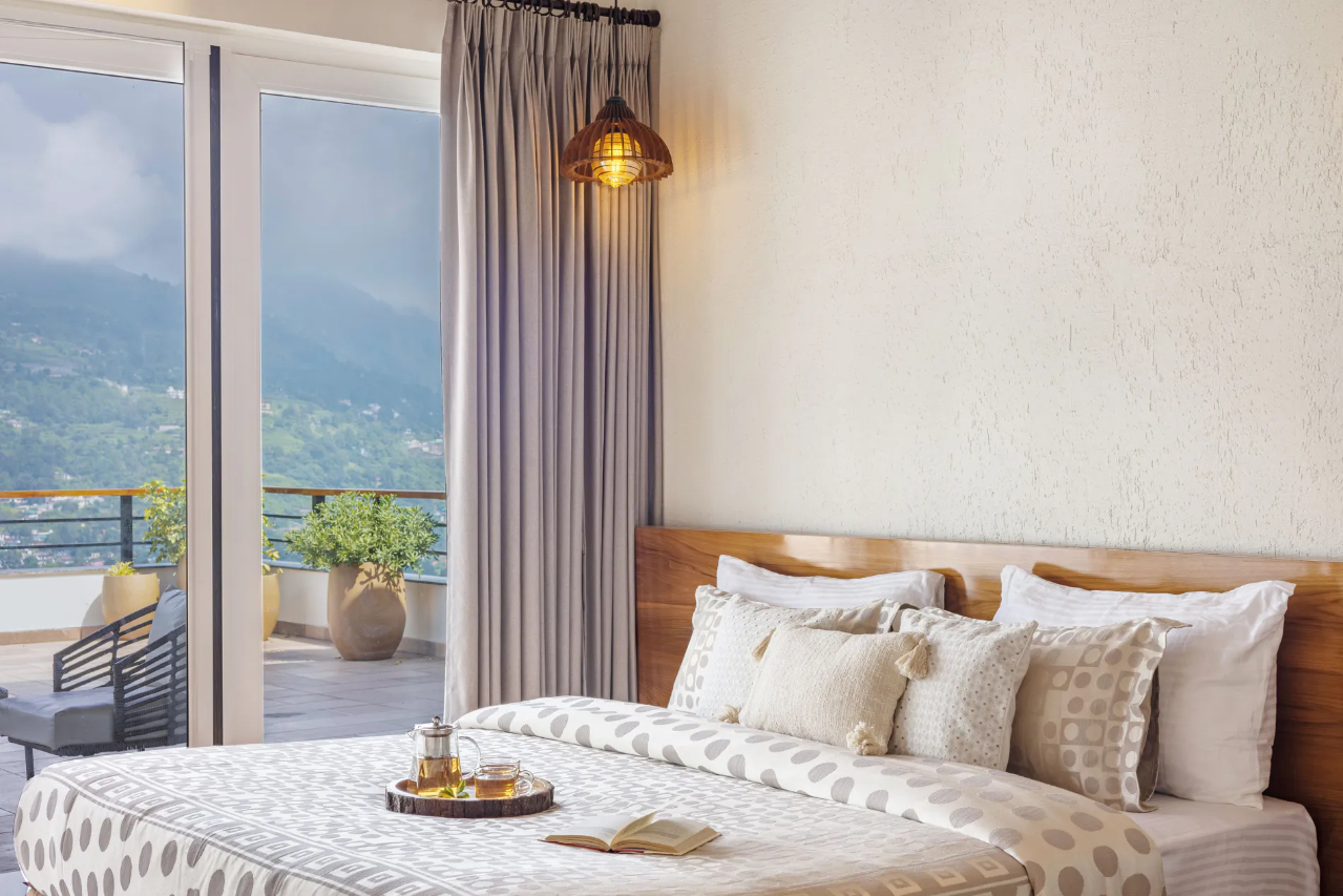 Room at ELIVAAS 2 BHK with Terrace & Lake View Antarmann Casa Ember, NAINITAL