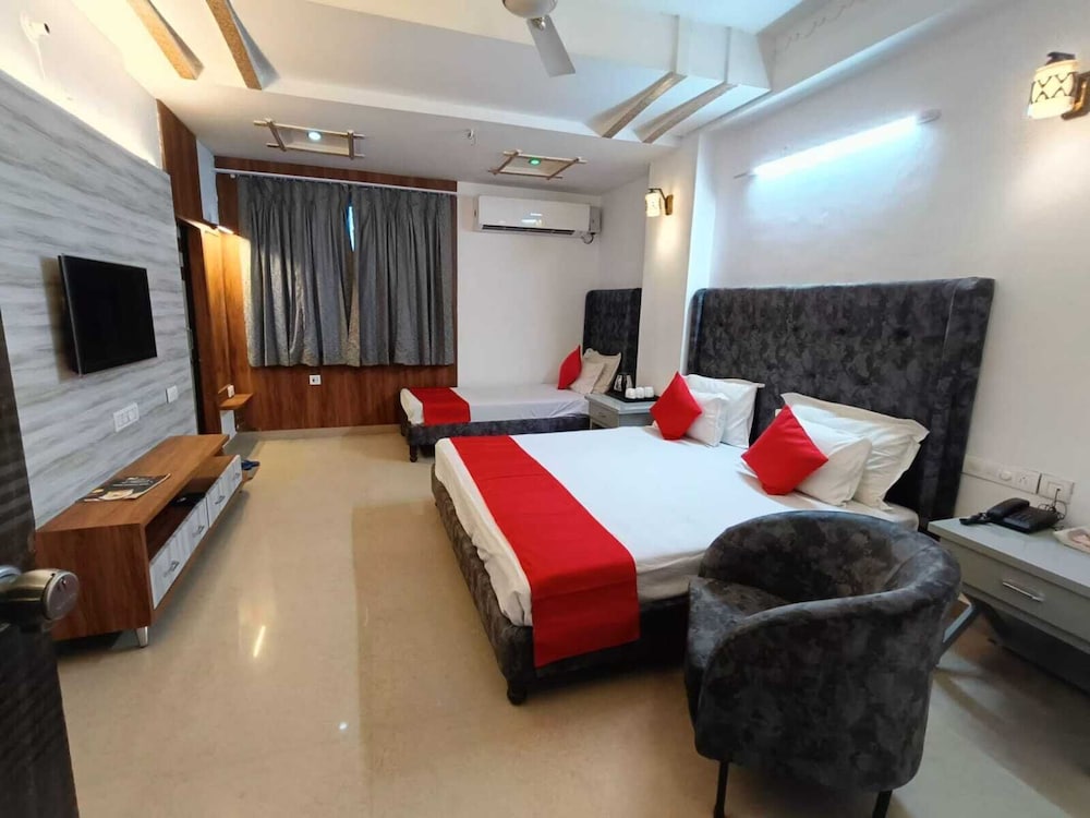 Omni Plaza 22/50