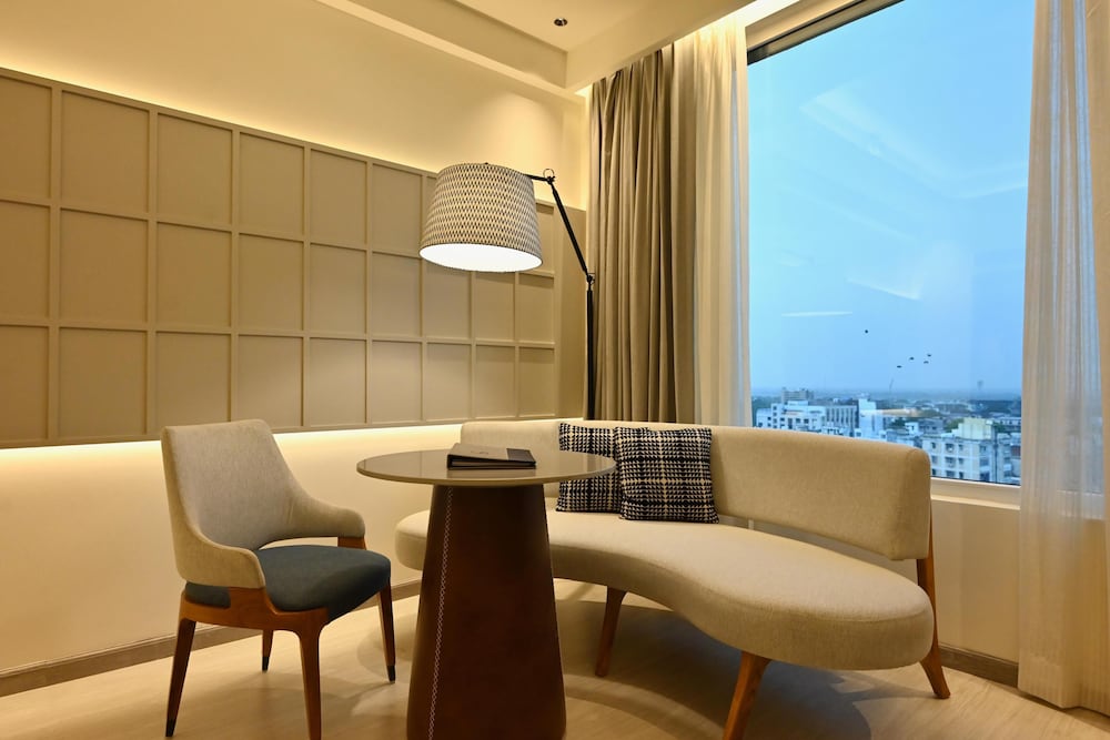 The Landmark Hotel 42/49
