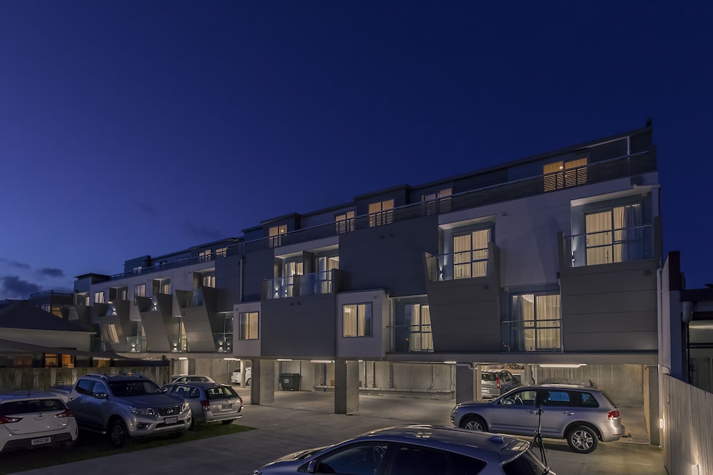Quest Petone 4/53