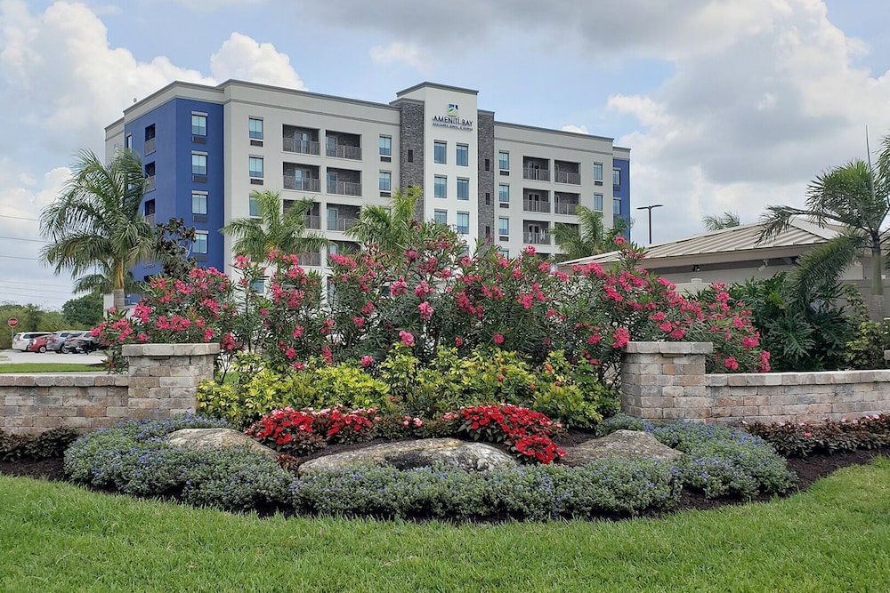 Coral Pointe Sarasota, an Ascend Collection Hotel 1/37