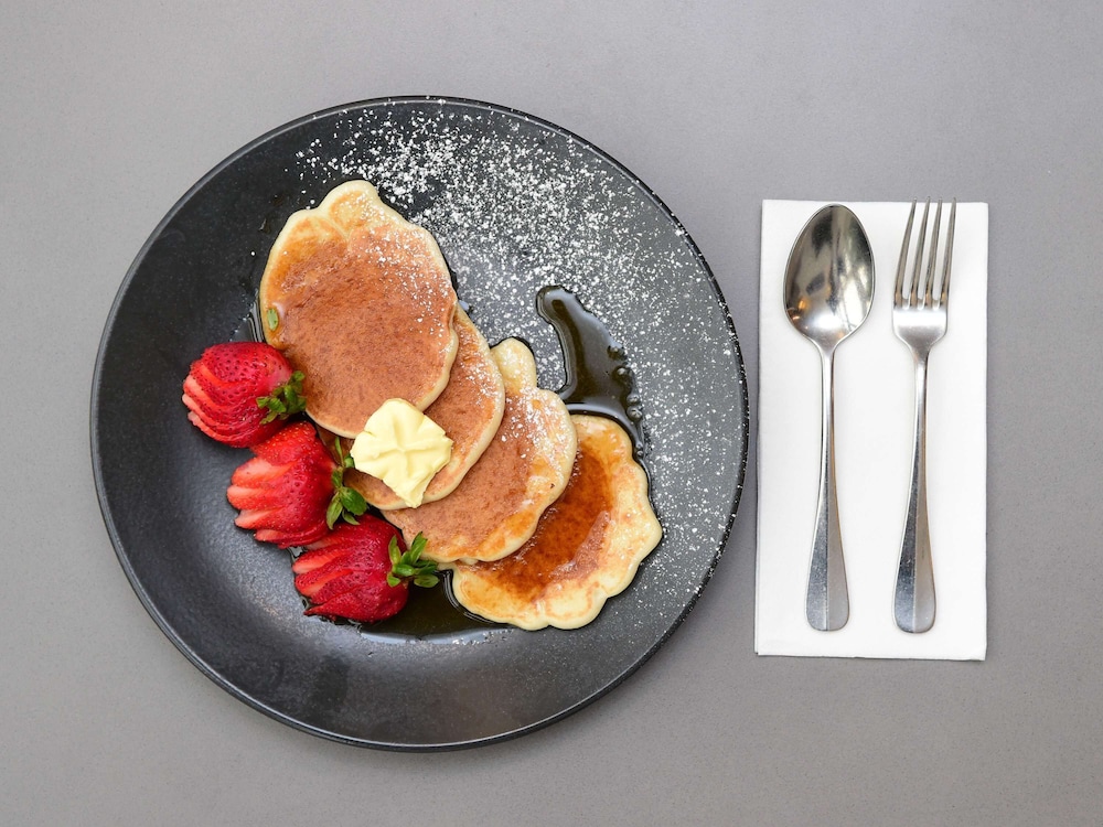 IBIS MELBOURNE GLEN WAVERLEY 24/76