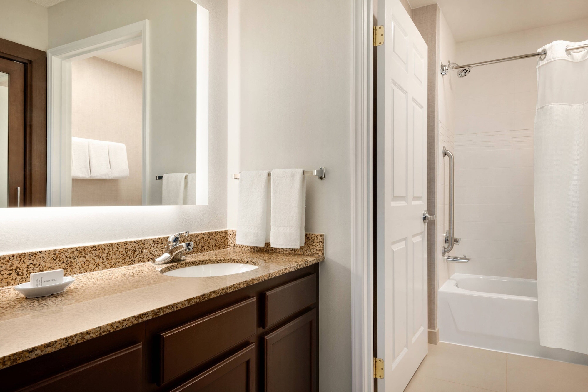 استوديو بسرير كينج، Residence Inn By Marriott West Springfield 2/5