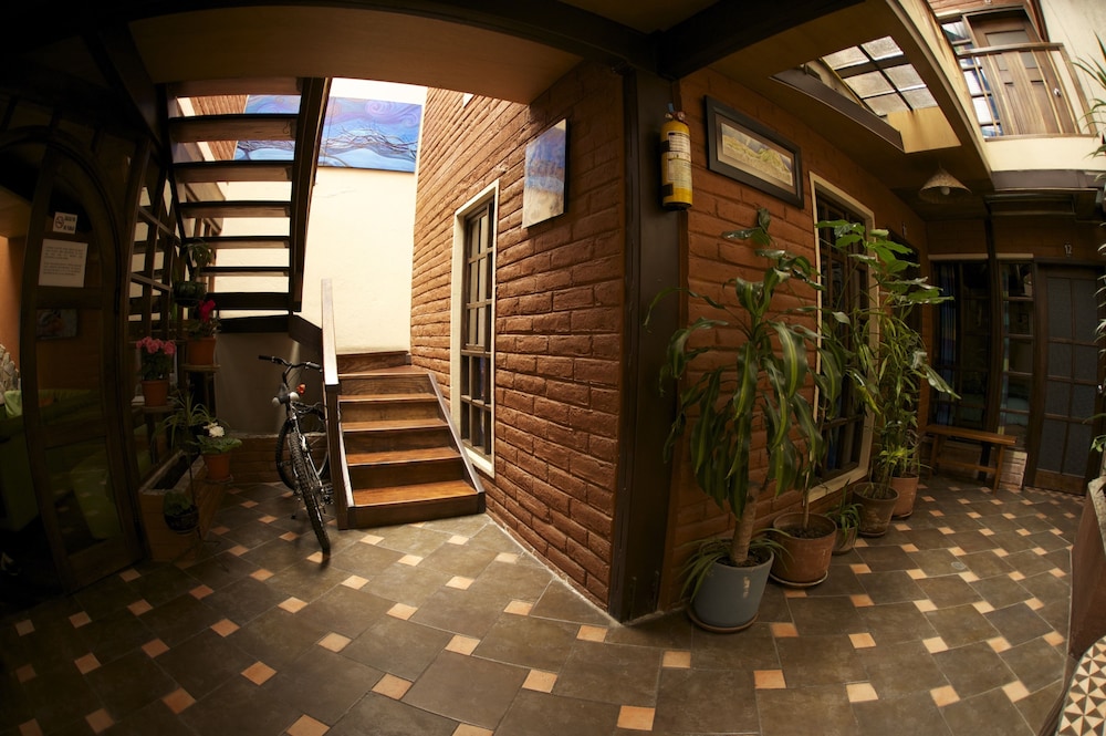 La Casa Del Arupo 35/66