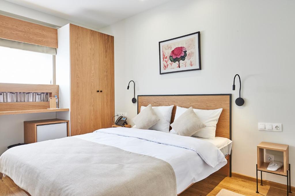 Standard Twin Room: