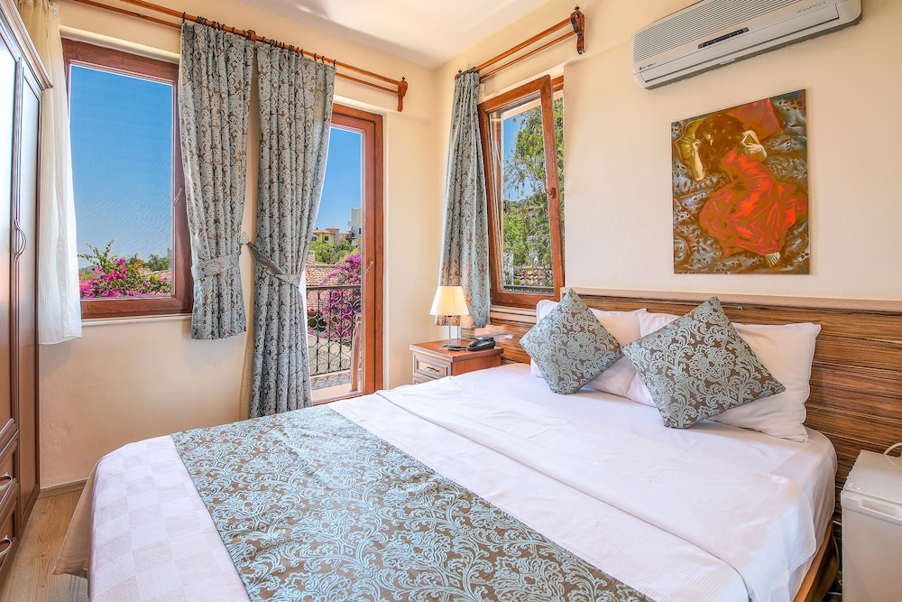 Amphora Hotel 14/56