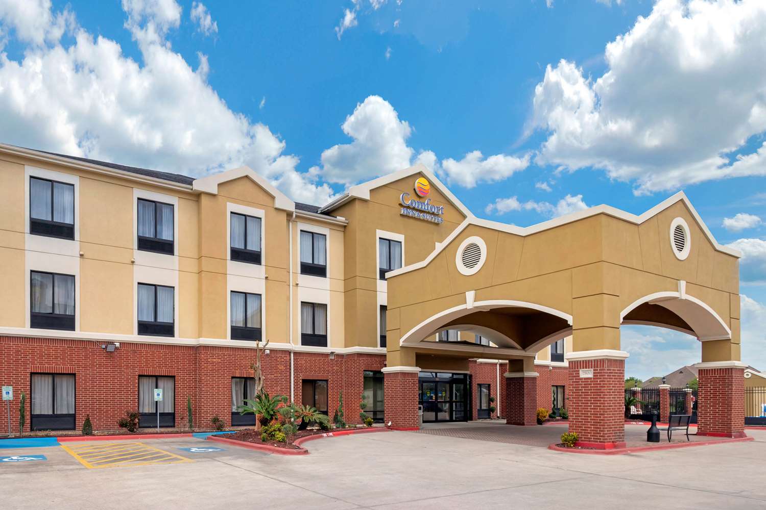 Comfort Inn and Suites Port Arthur Port Neches 33/33