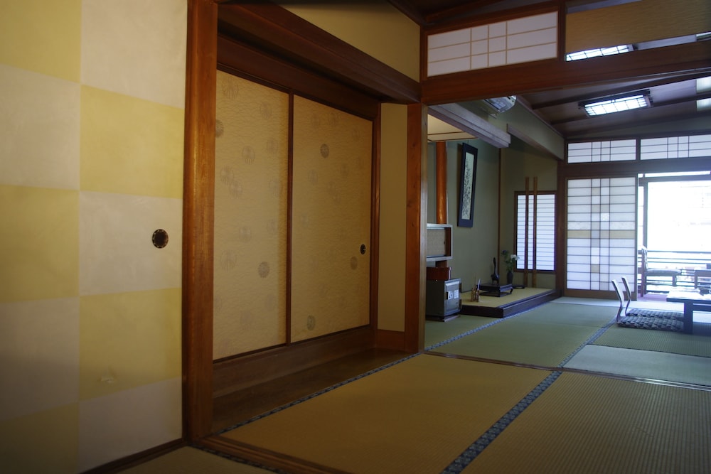 Kobayashiya 19/40