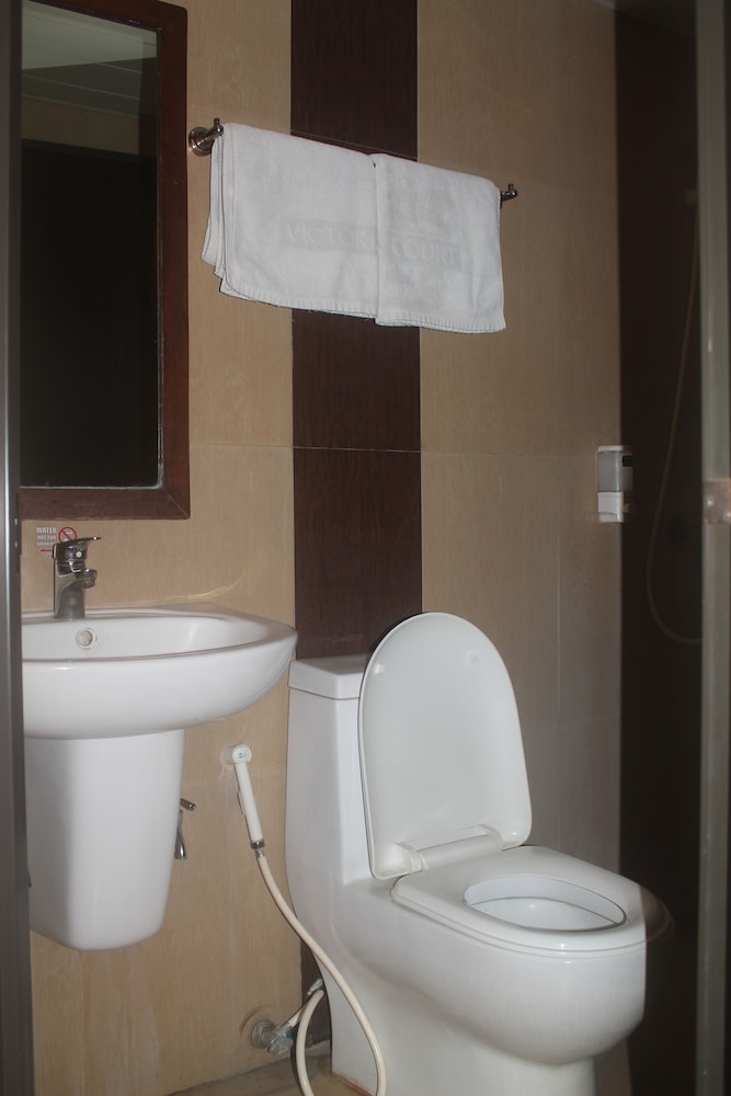 Hotel Ava Gil Puyat 54/56