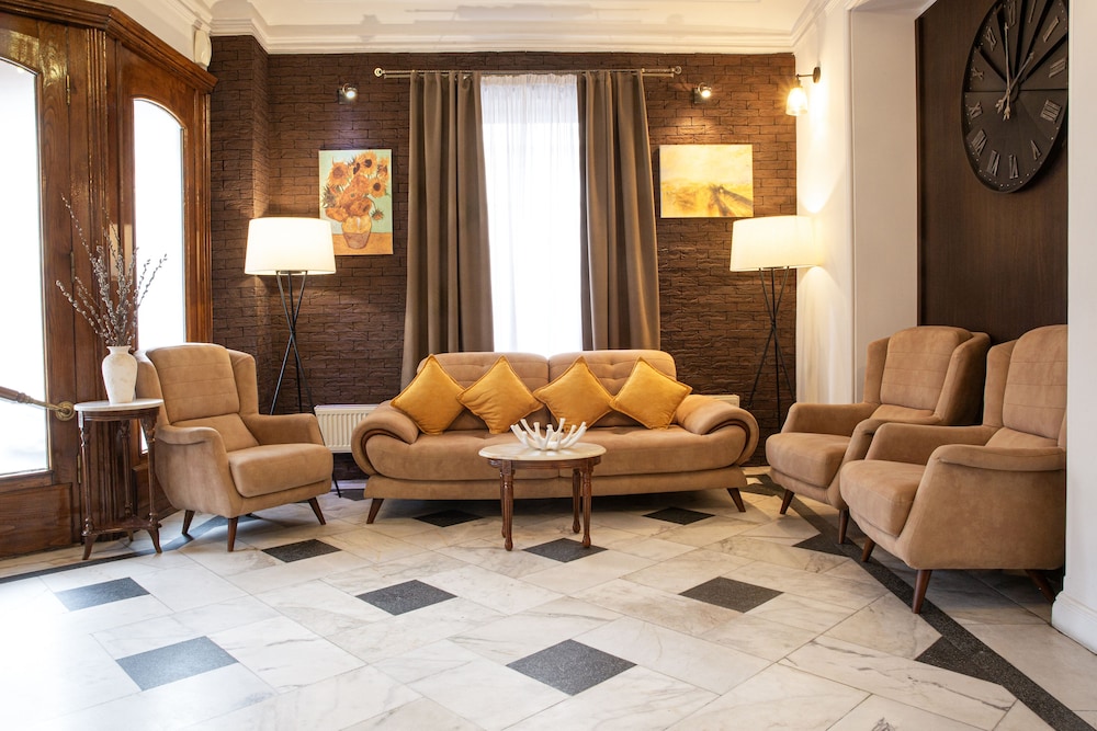 Diplomat Hotel Tbilisi 29/50