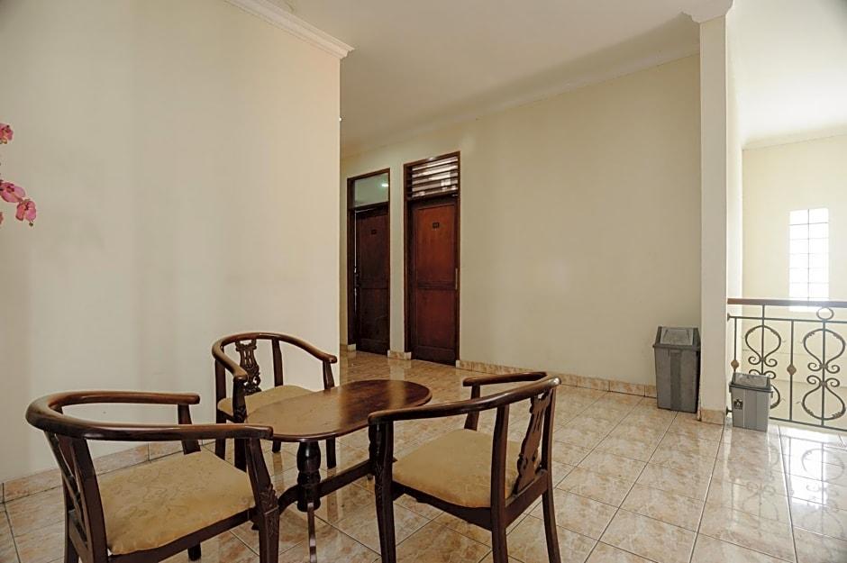 OYO 3133 Wisma Yampi SyariAh 13/22