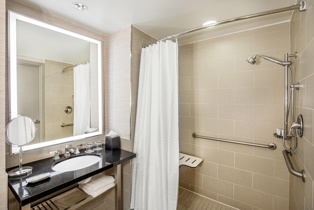 The Westin Annapolis 8/40
