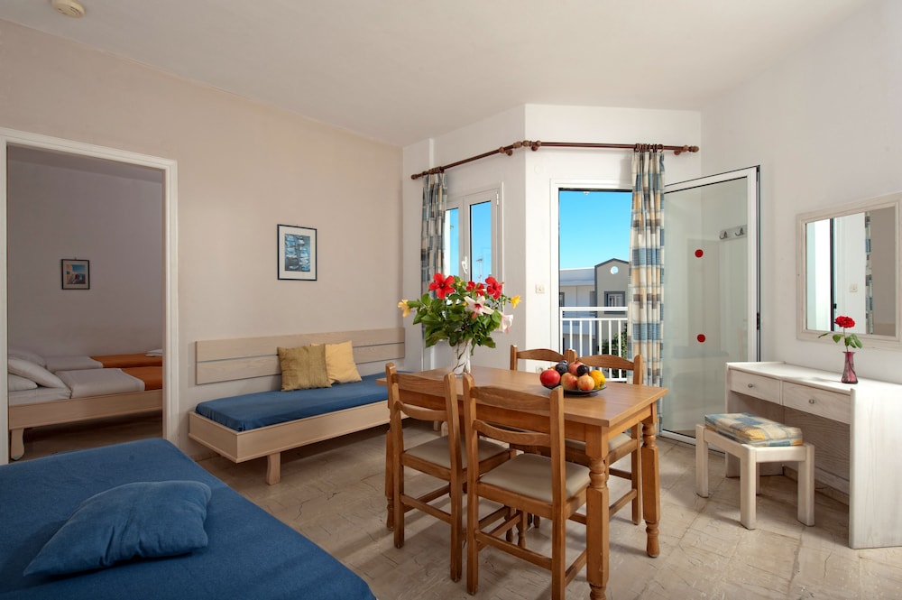 Melissa Apartments, Studios & Suites 35/60
