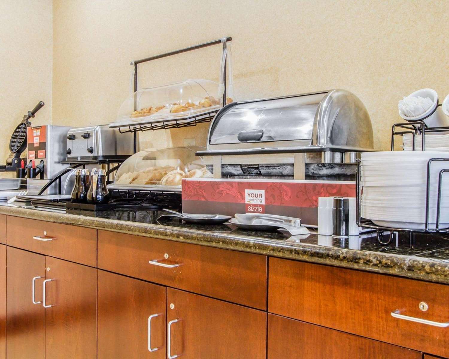 Comfort Inn and Suites Scarborough - Portland 30/55