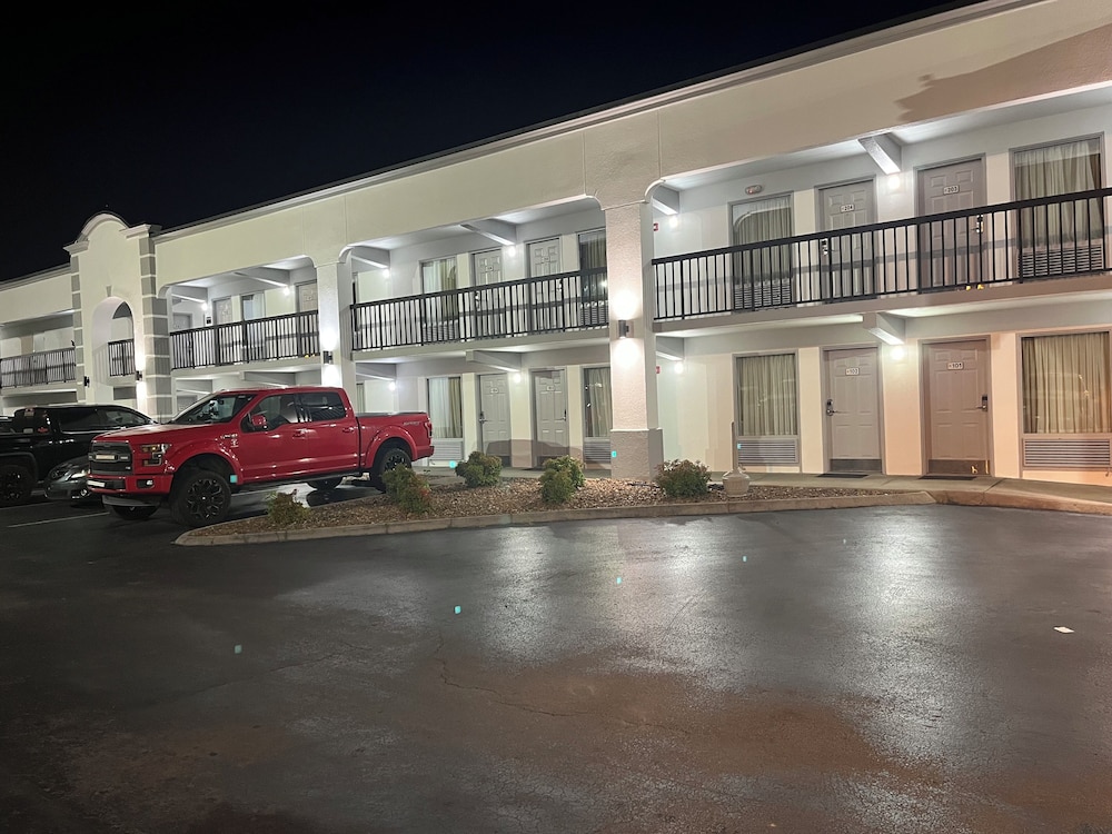Super 8 By Wyndham Knoxville West/Farragut 41/48