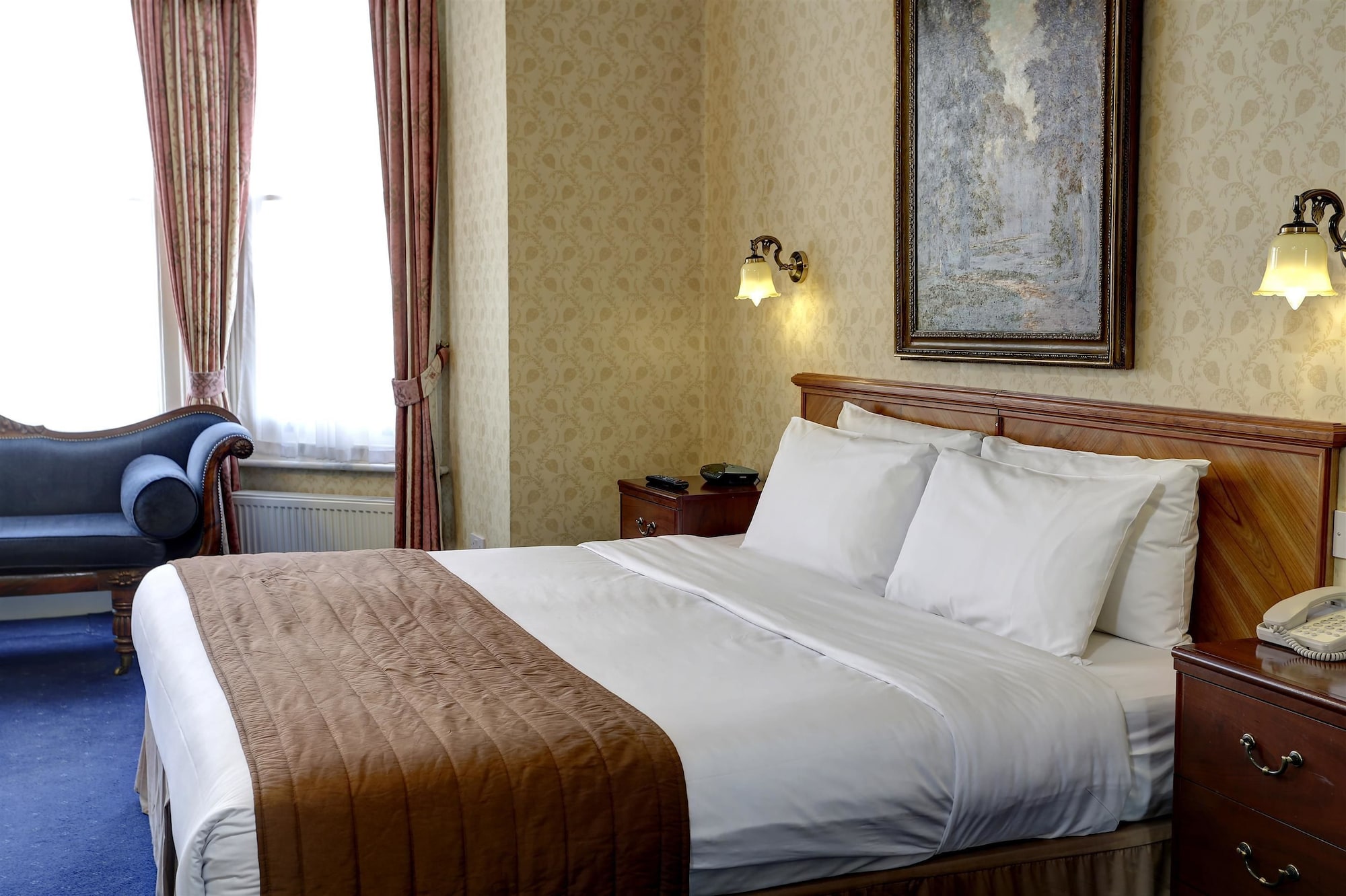 SUPERIOR, DOUBLE BED