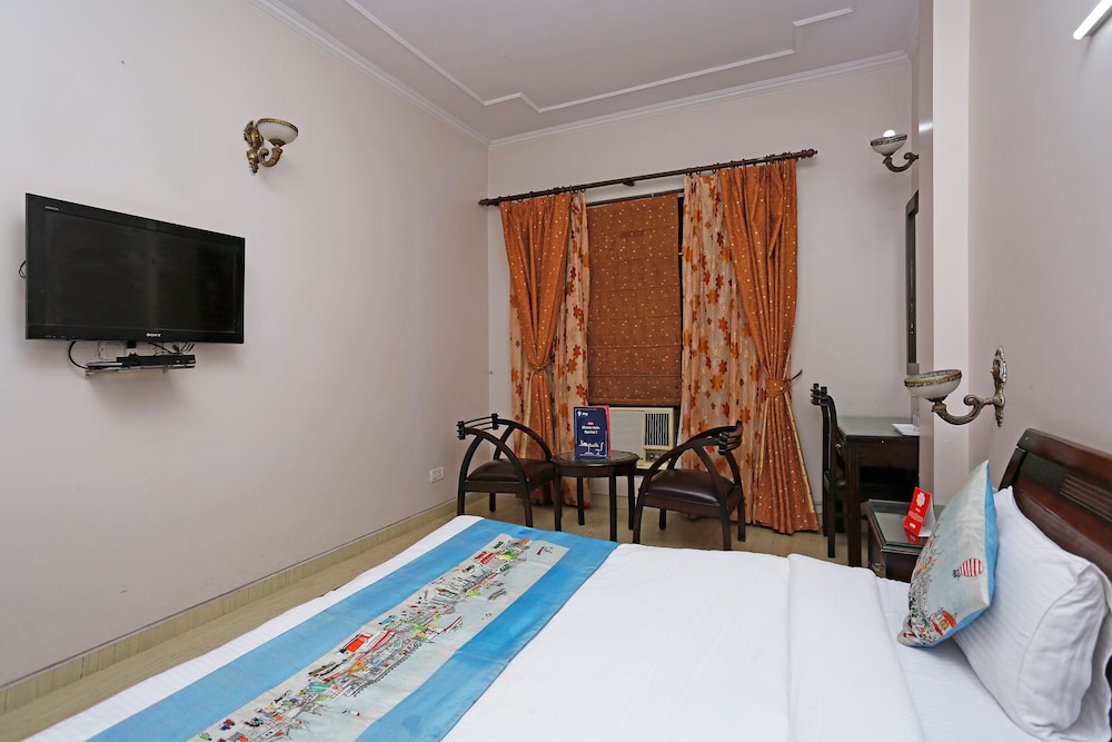 Oyo Rooms 760 Karol Bagh Metro Station 30/50