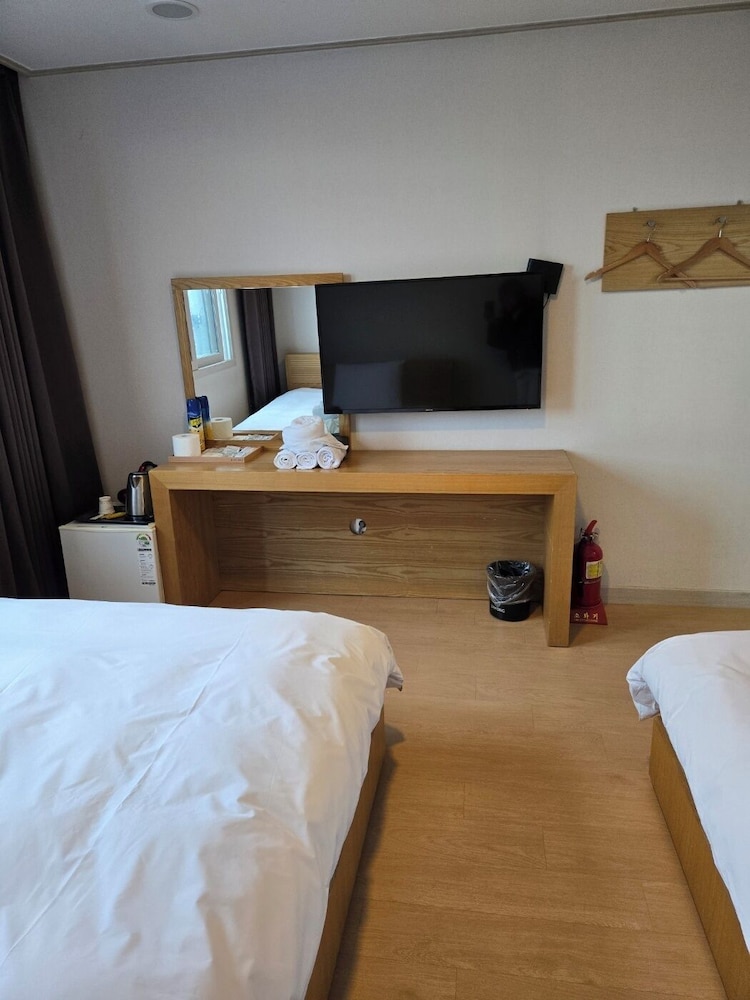 Zamong Hotel 26/48