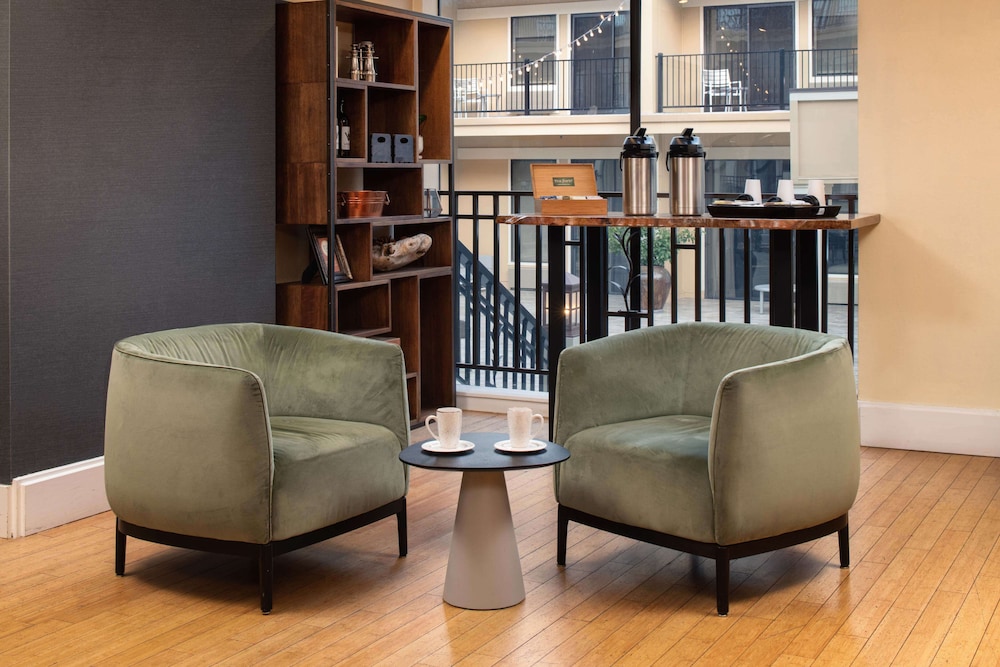 Toll House Hotel Los Gatos, Tapestry Collection by Hilton 27/50