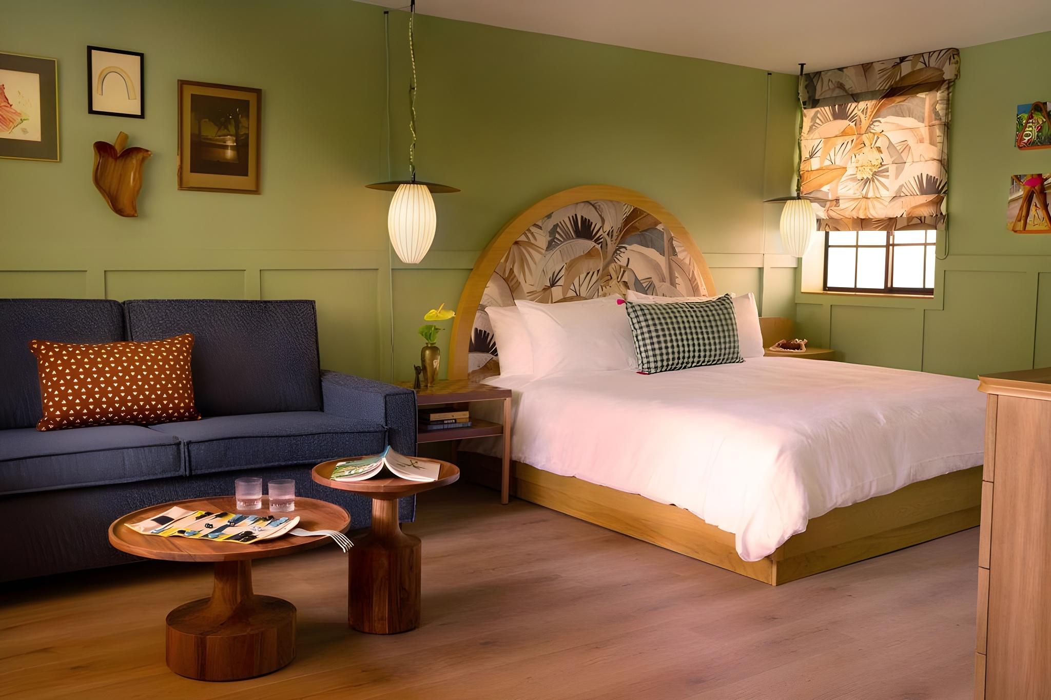 Pool House, Studio, Multiple Beds