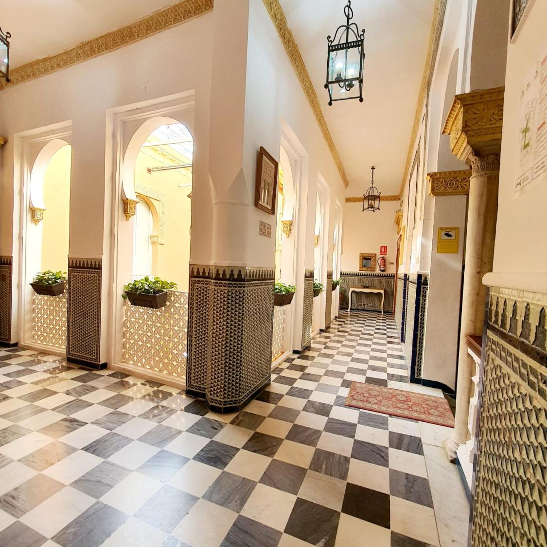 Zaida Hotel 6/50