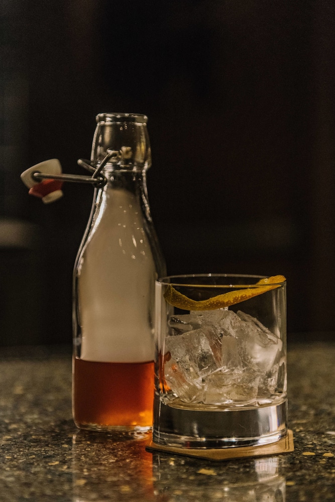AC Hotel Des Moines East Village 18/48