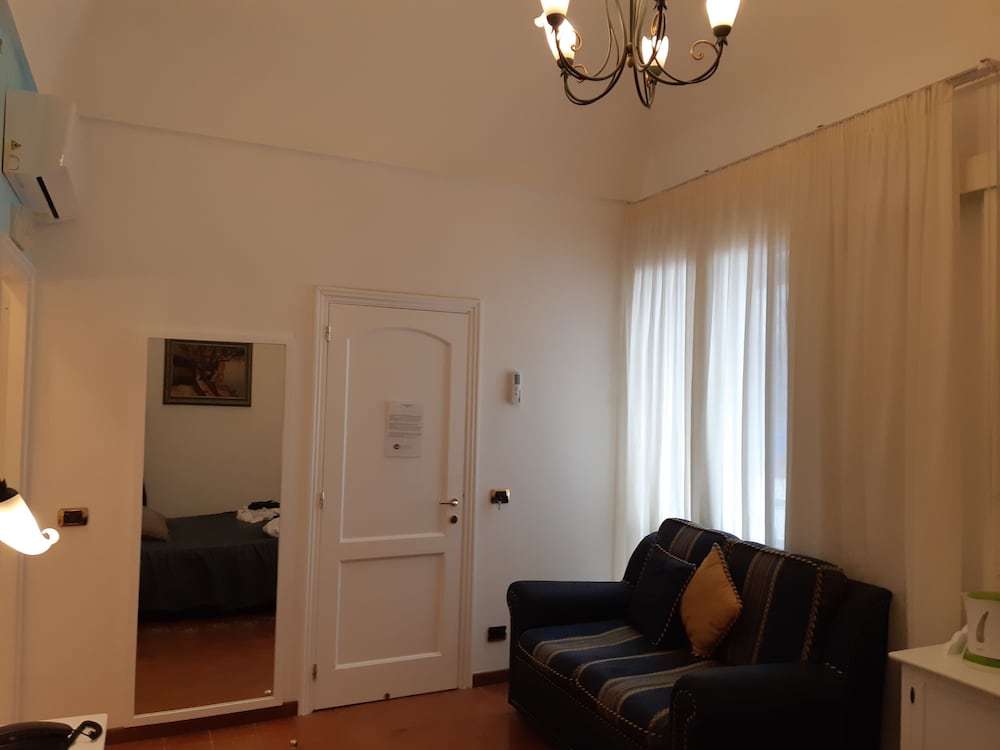 Hotel Antica Repubblica 50/73