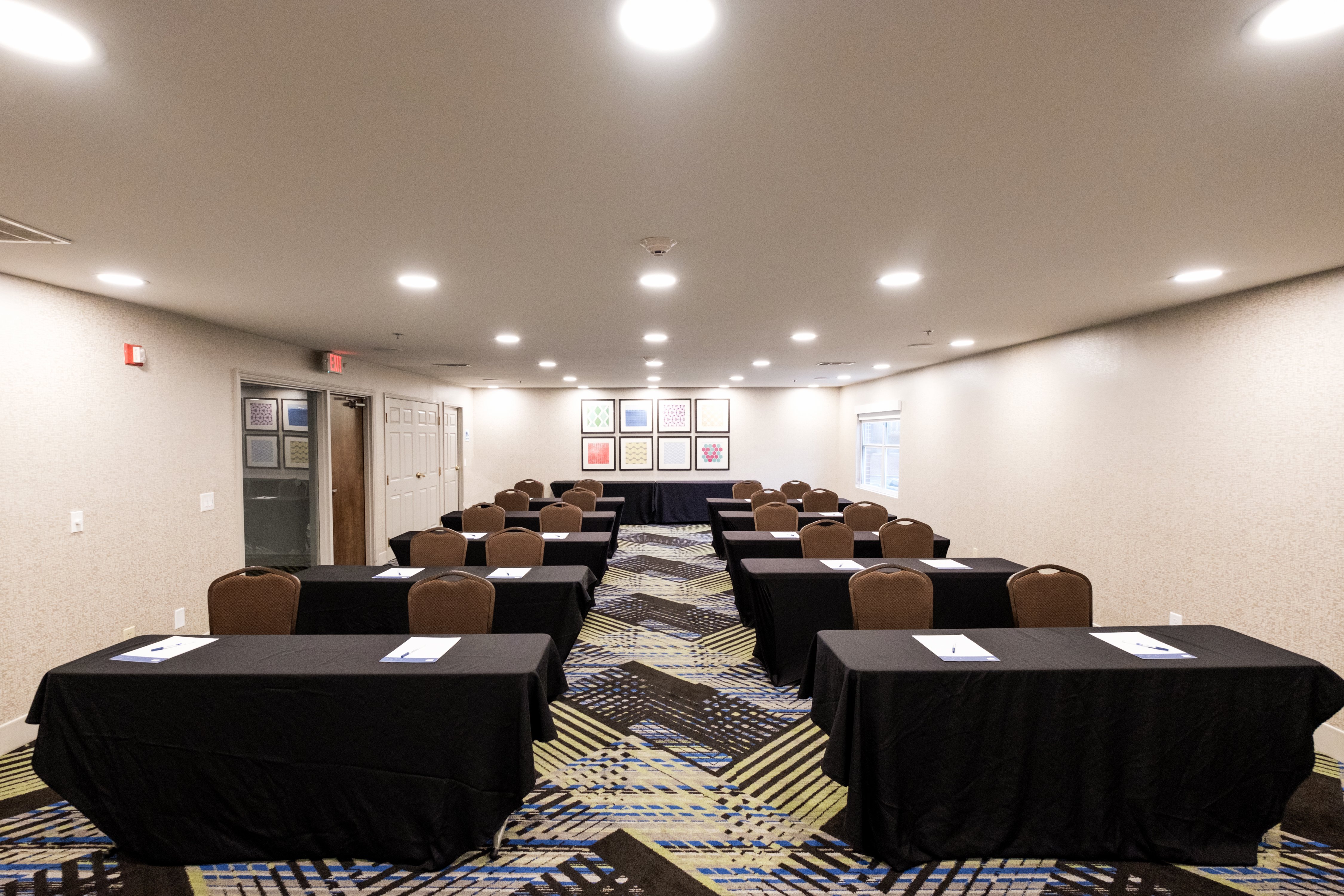 Holiday Inn Express Alpharetta Roswell 44/68