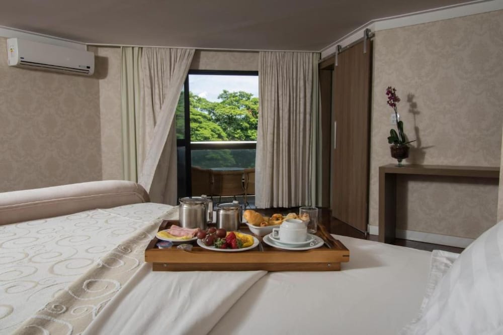 Taiwan Hotel 13/50
