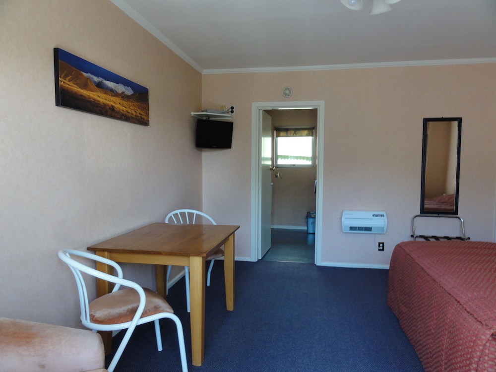Parklands Motor Lodge 47/65