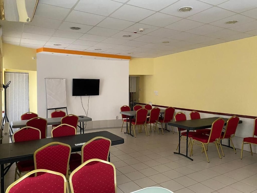 Tisza Alfa Hotel 34/48