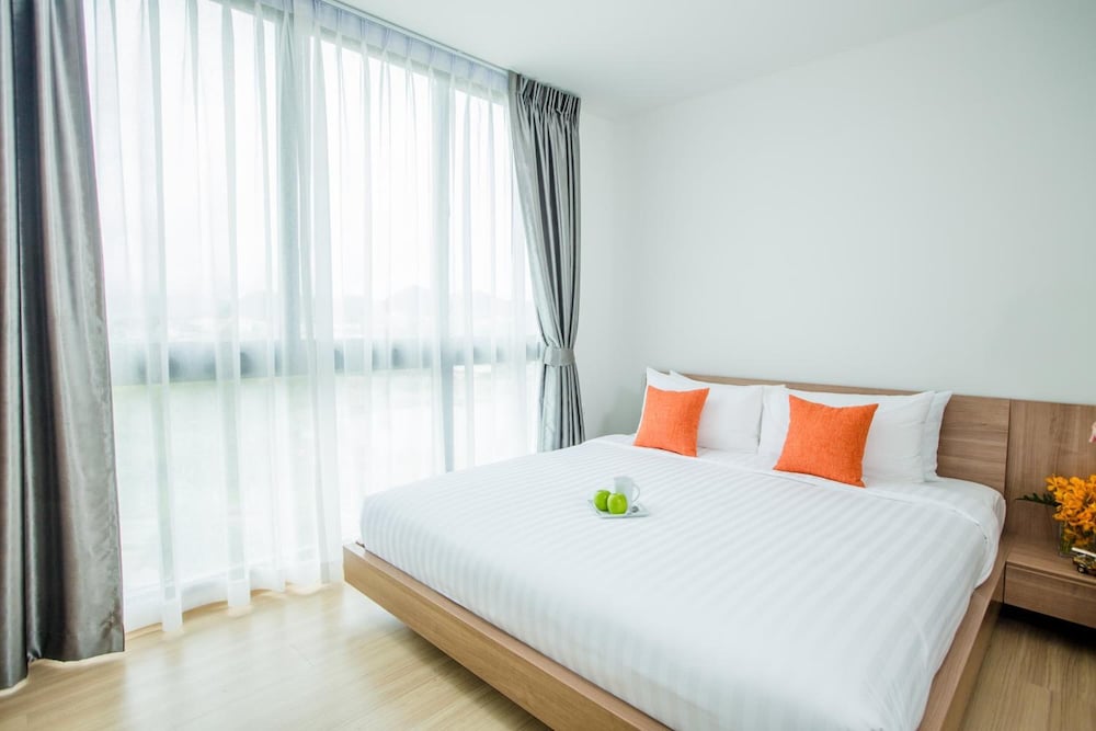 Superior, Queen Bed
