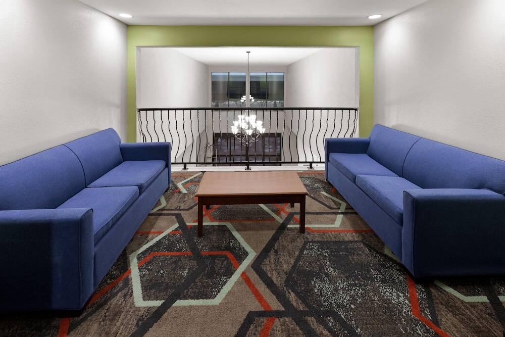 Wingate by Wyndham College Station TX 34/58