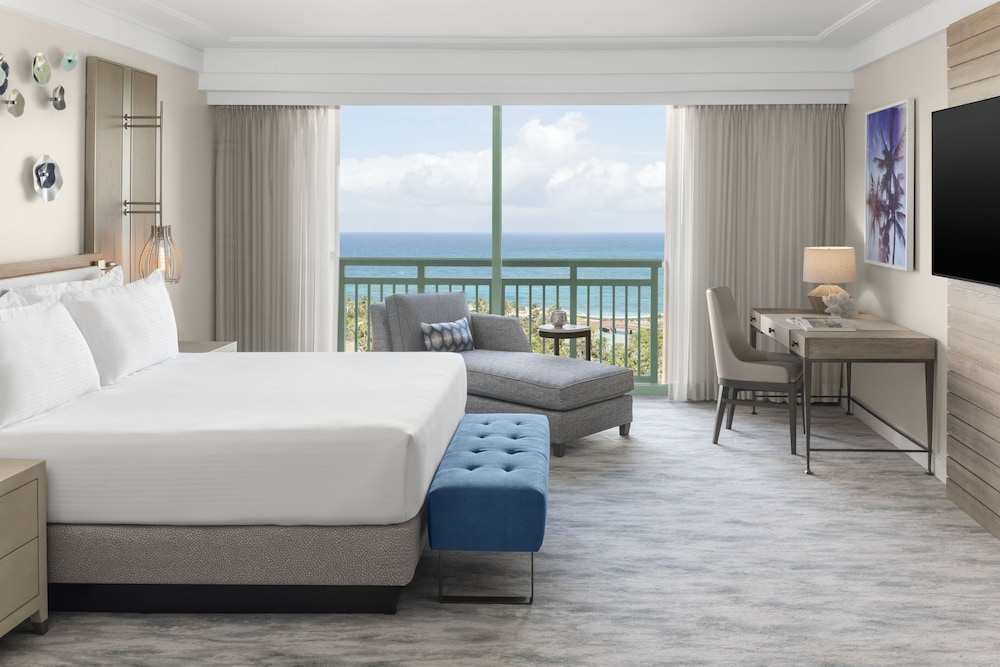 1 Bedroom, Grand, Suite, King Bed, Sofa