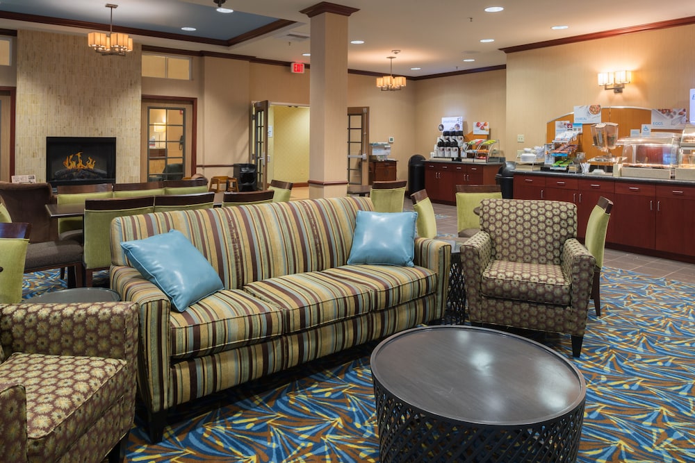 Holiday Inn Express Hotel & Suites North Sequim 52/77