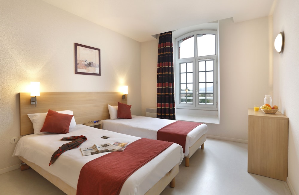1 BEDROOM, APARTMENT